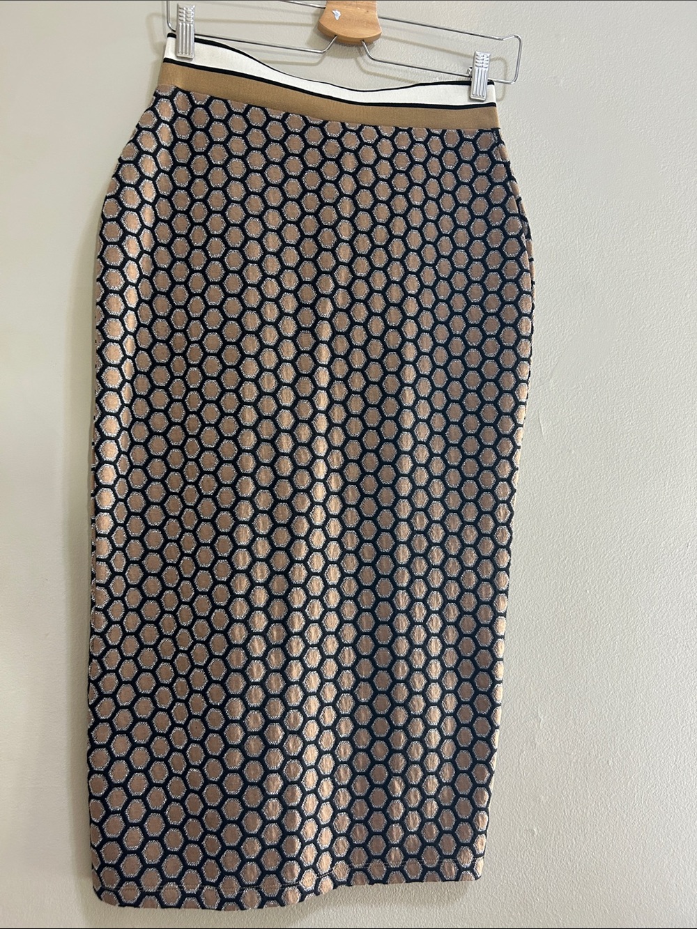 H&M Honeycomb Knit Pencil Skirt in Beige and Black